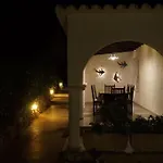 Villa La Noria Maurische Bungalows Grosser Pool Garten Mit Rasen Und Grossen Terrassen